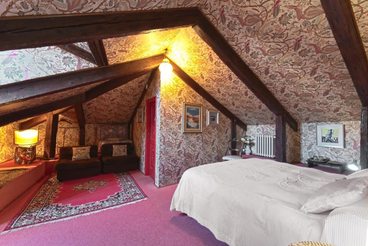Double or Twin Room Private Bathroom