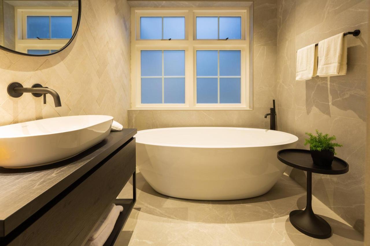 Junior suite view on the harbour