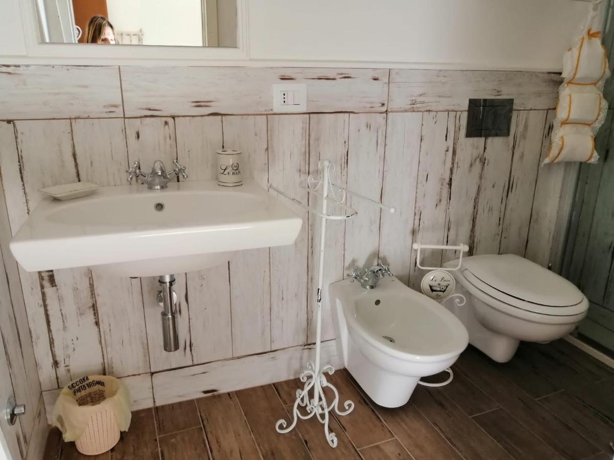 Family Room Private Bathroom