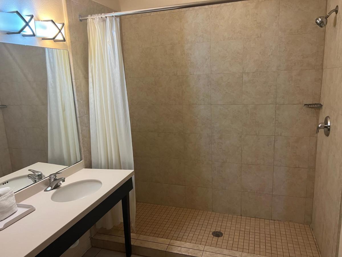 King Room Disability Access or Non-Smoking