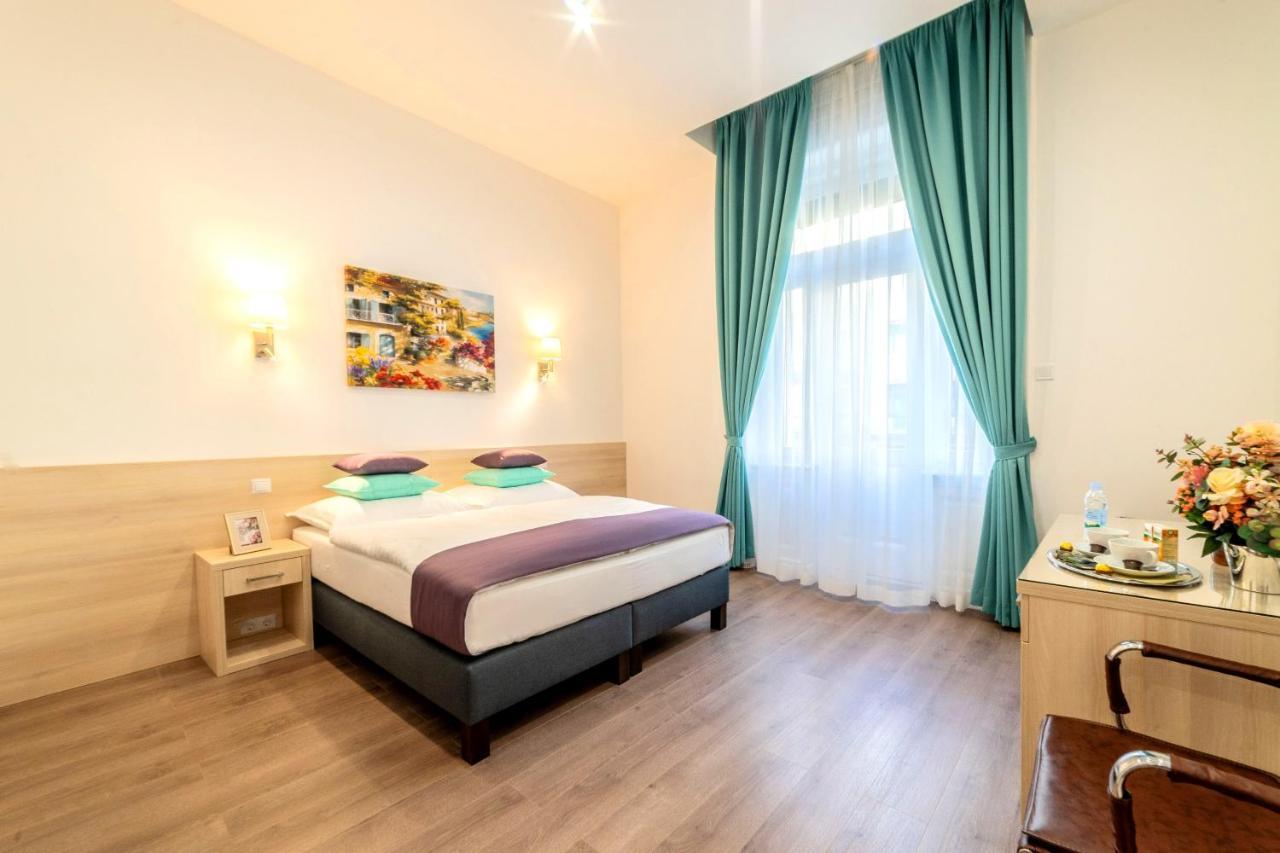 Deluxe Double or Twin Room Balcony