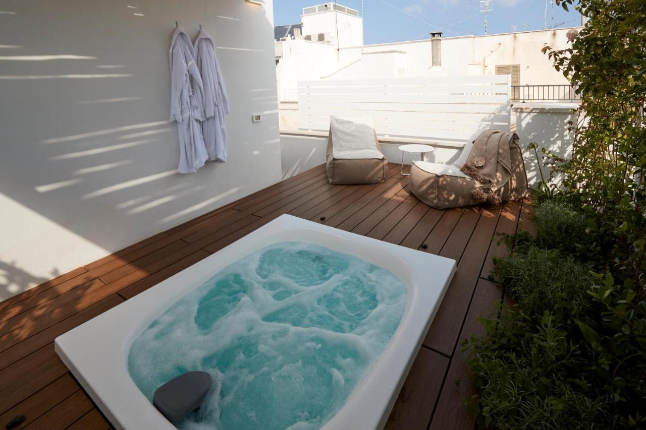 Deluxe Double Room hot tube