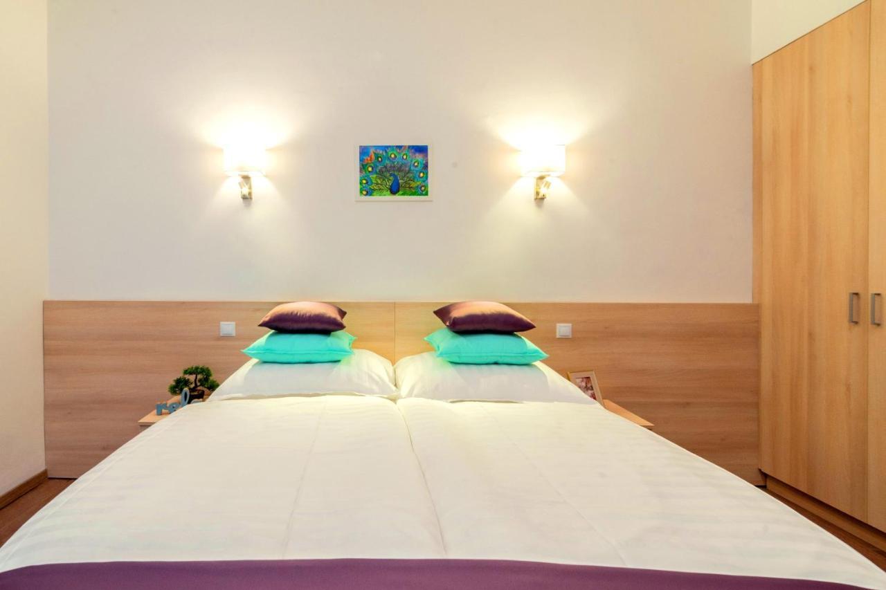 Large Double or Twin Room