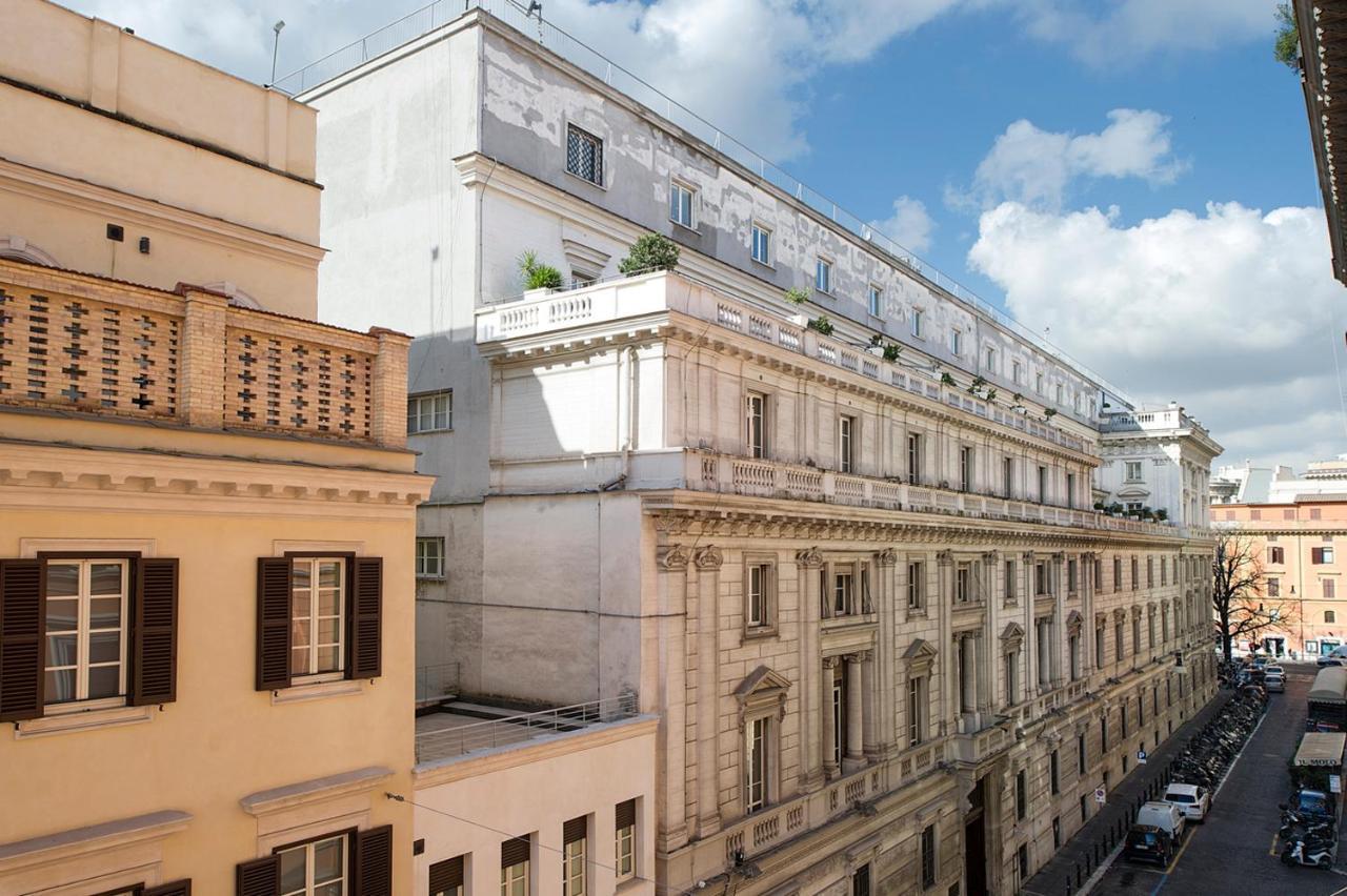 Three-Bedroom Deluxe Apartment