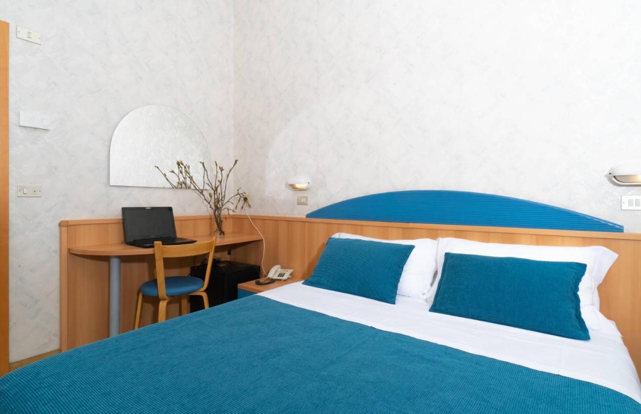 Economy Triple Room