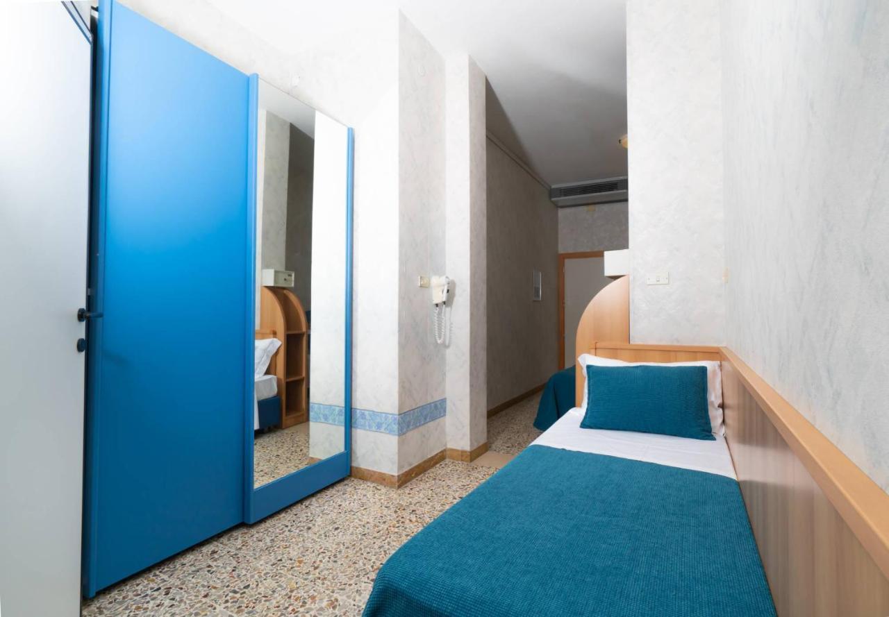 Economy Triple Room