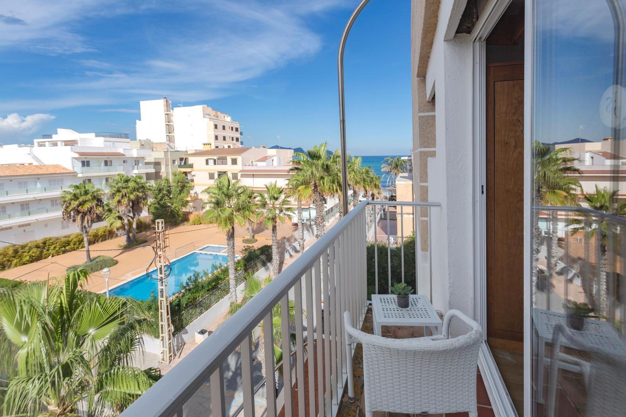 Single Room Balcony