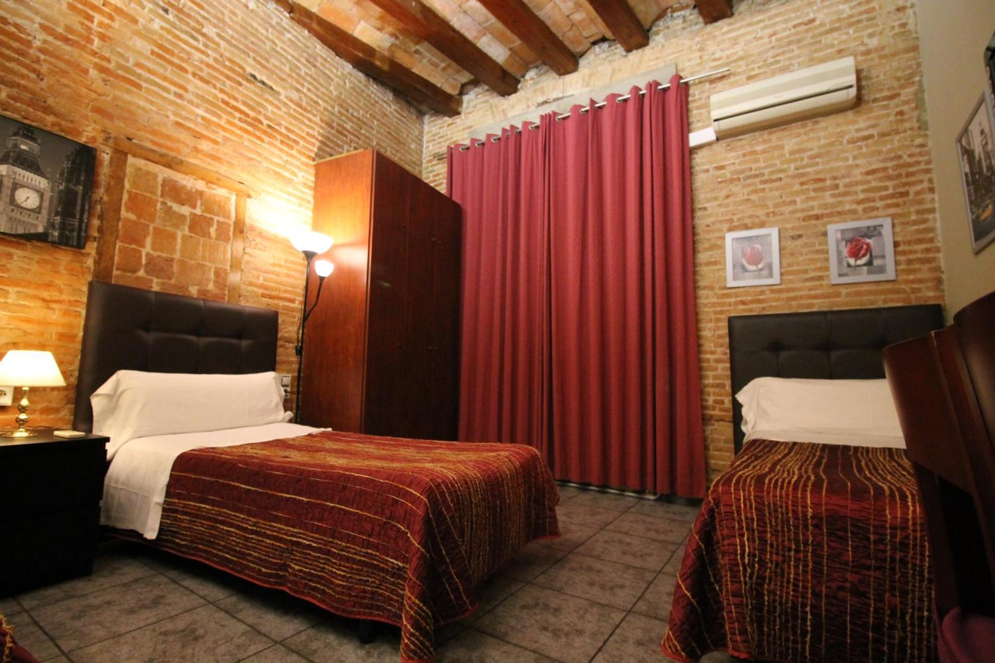Triple Room Private Bathroom