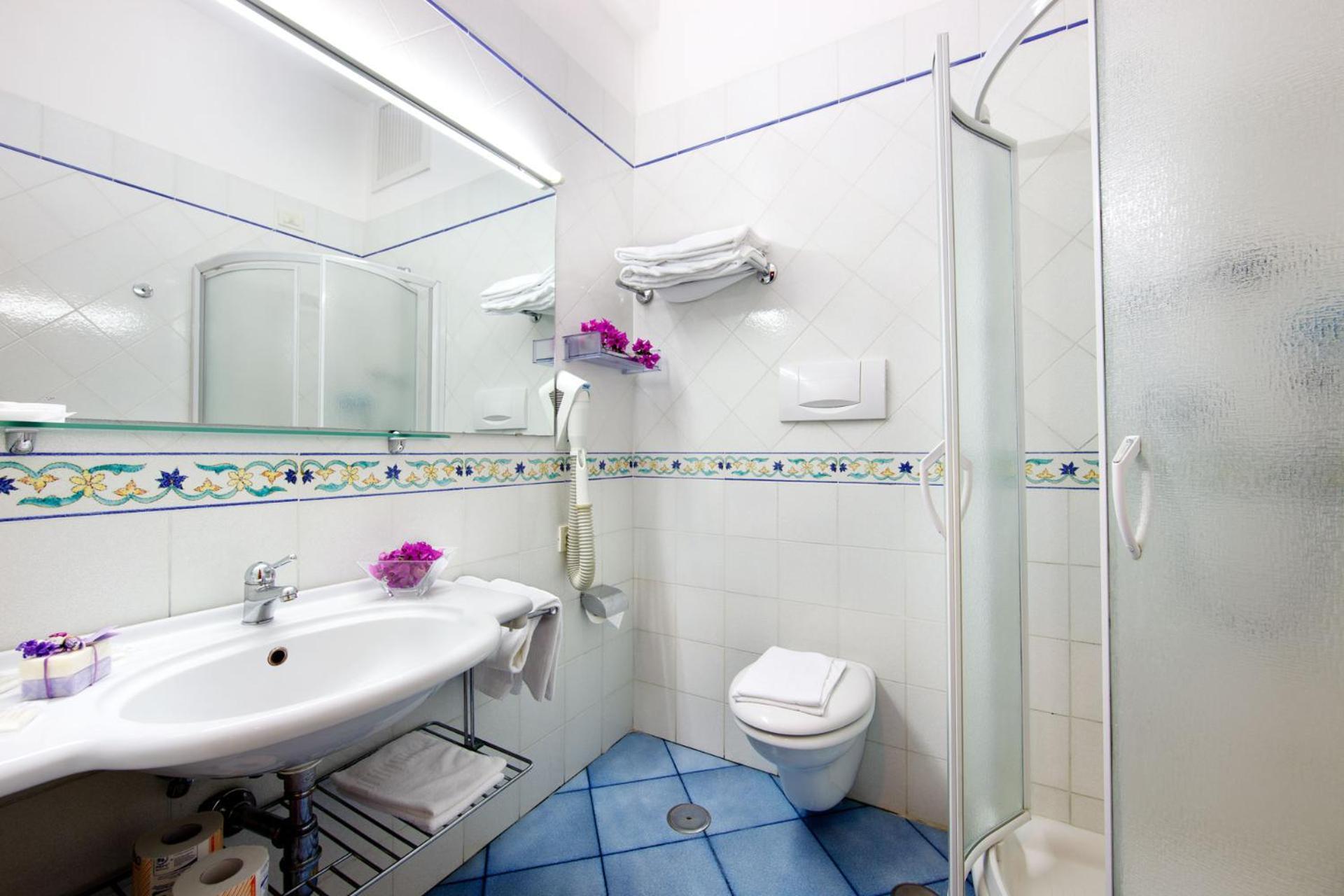 Quarto Triplo Standard