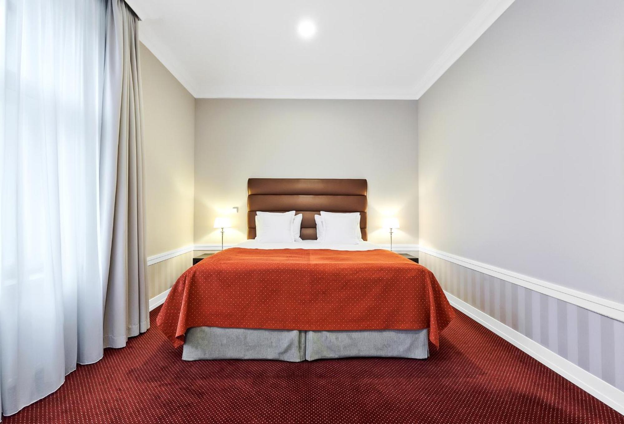 One-Bedroom Suite