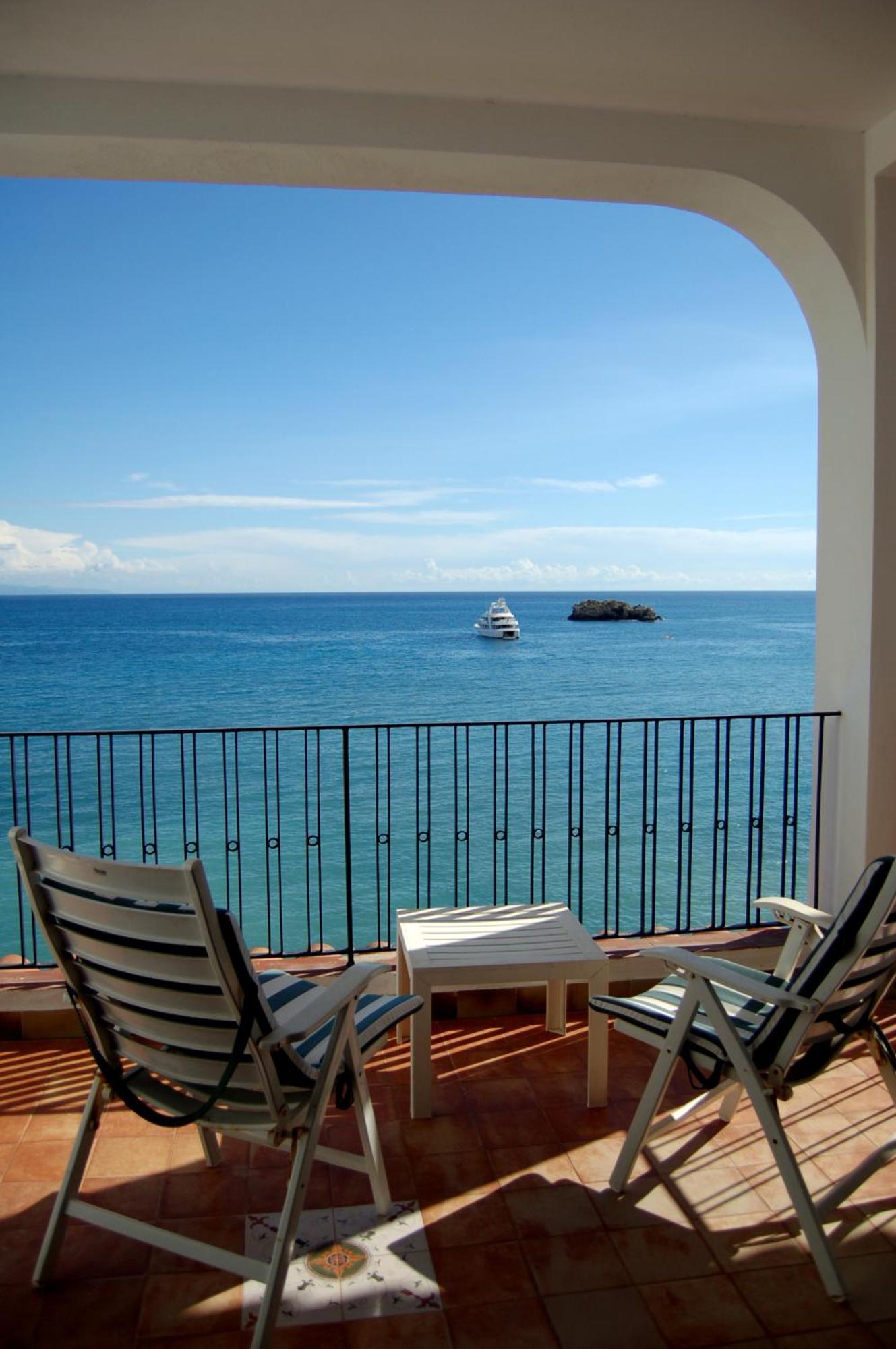 Superior Double or Twin Room Sea View