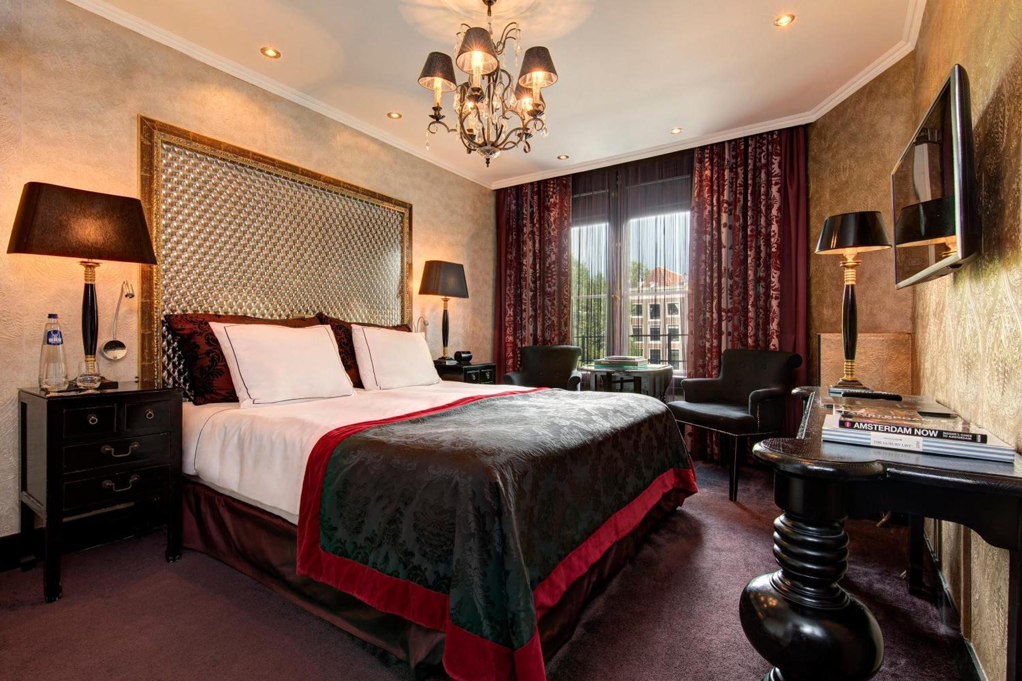 Standard Double Room Canal View Spa Bath