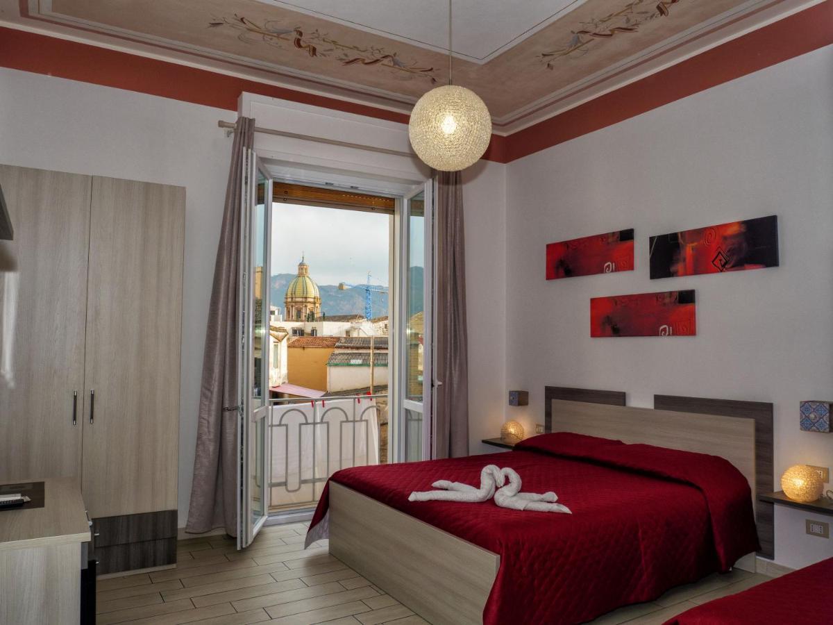 Junior Suite Balcony City View