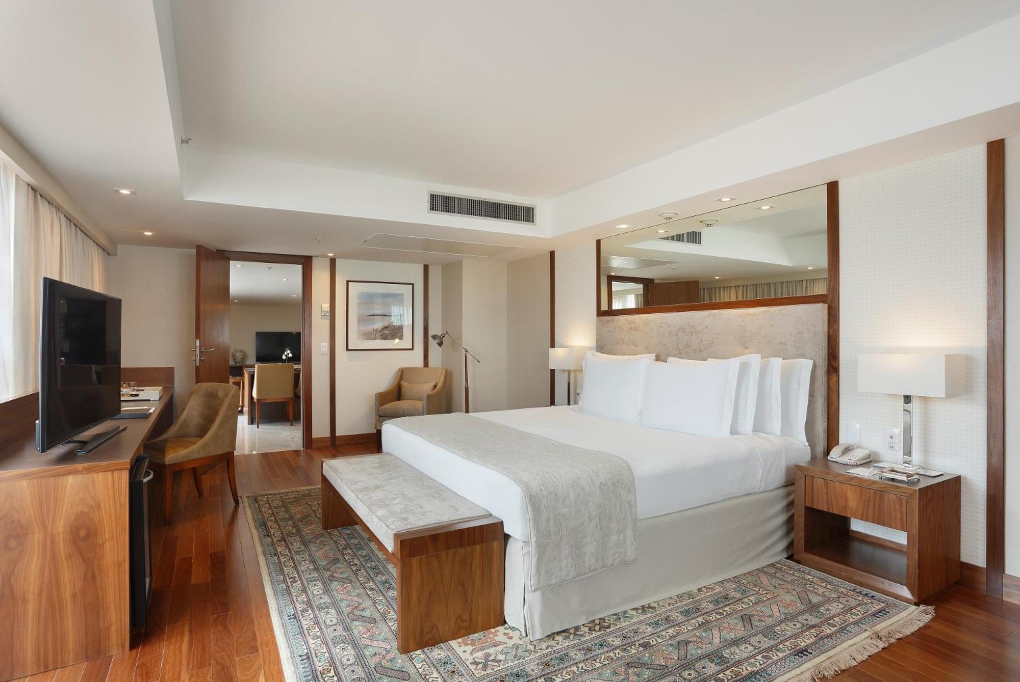 Presidential Suite,1212312928:JPEG