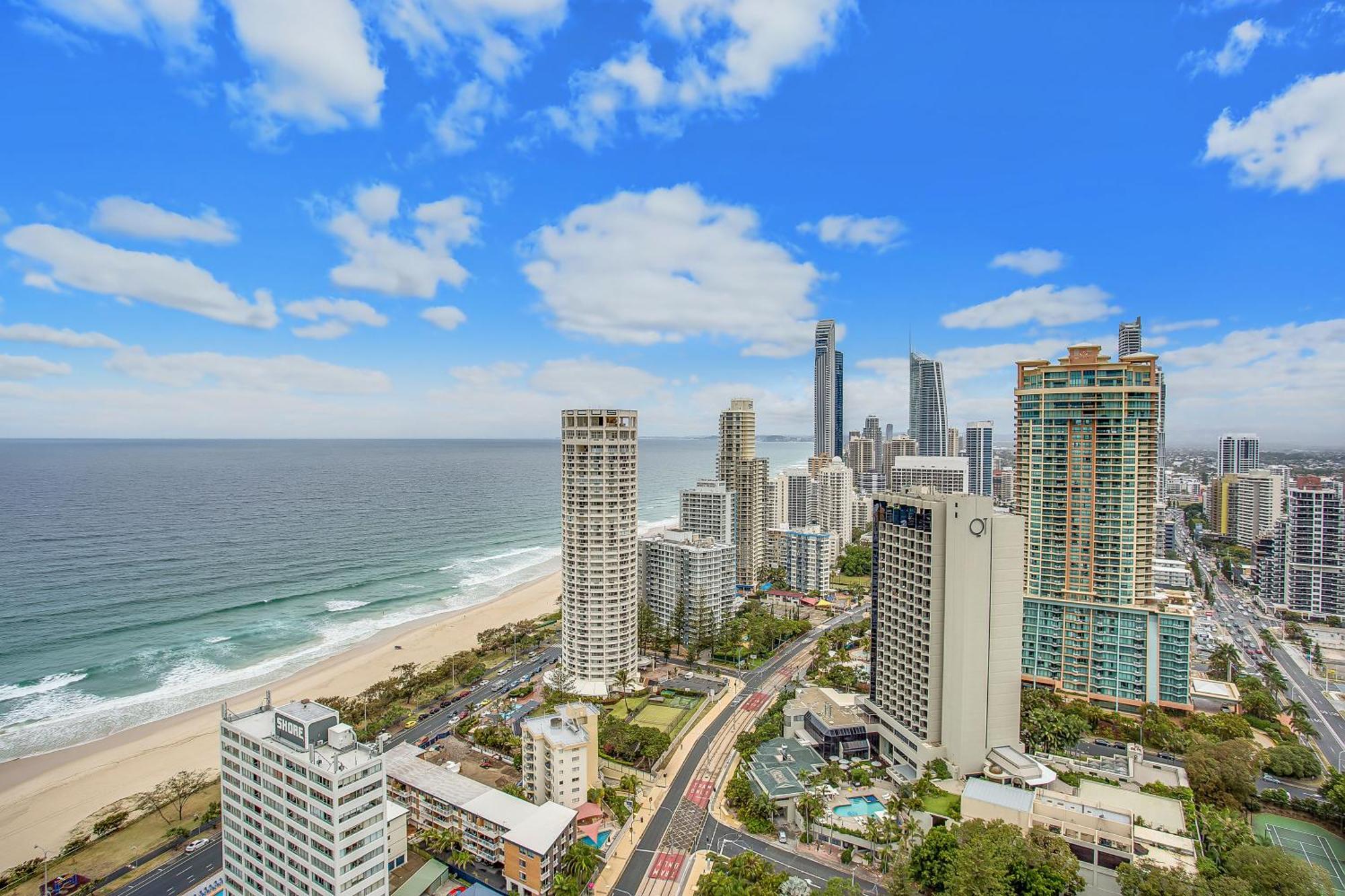 Three-Bedroom Apartment Ocean View