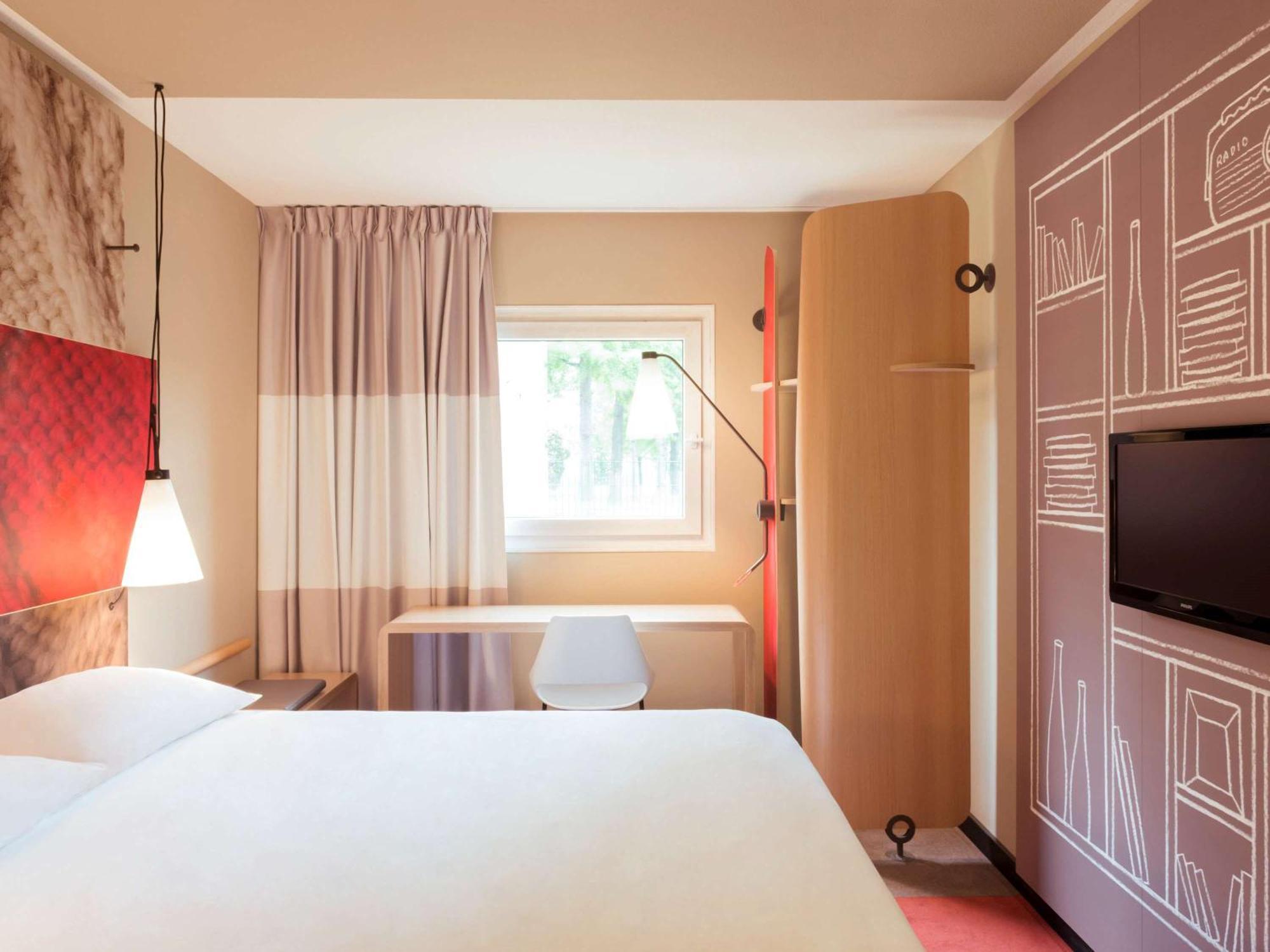 Two Rooms next to Each Other