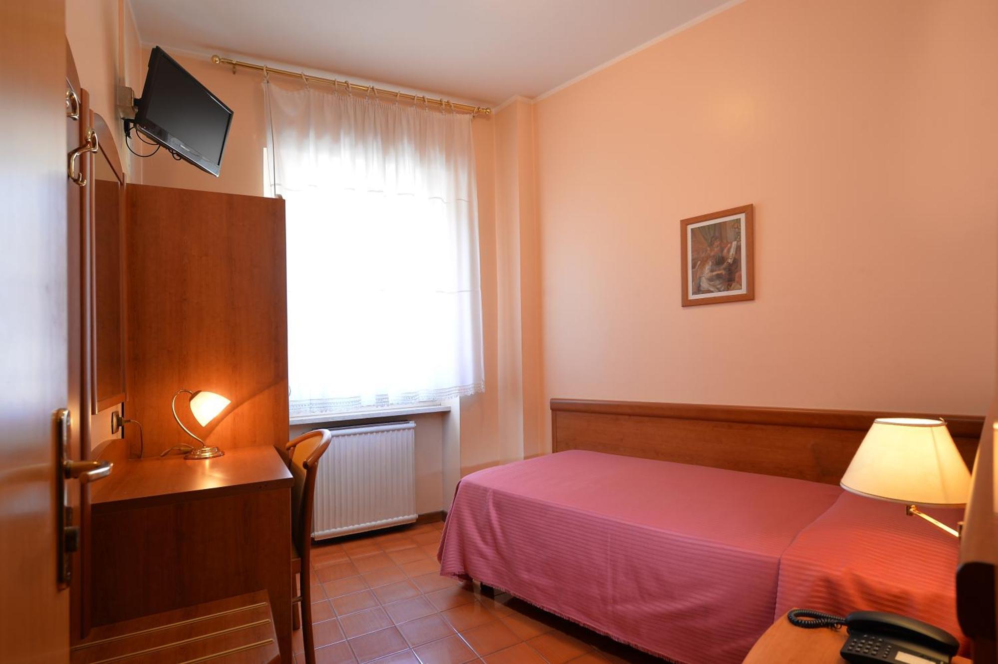 Economy Single Room