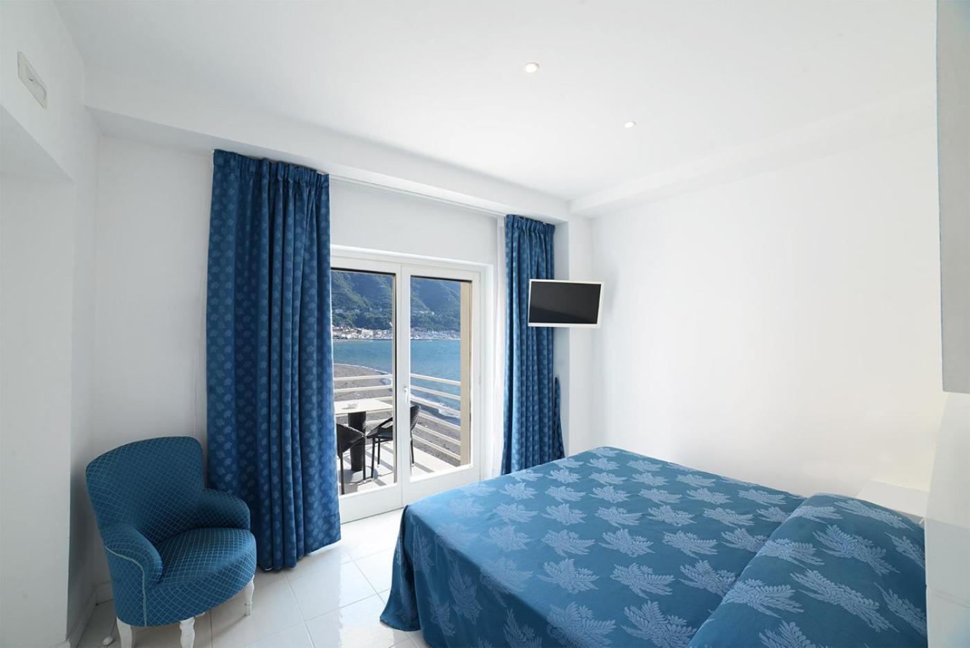 Double or Twin Room Partial Sea View