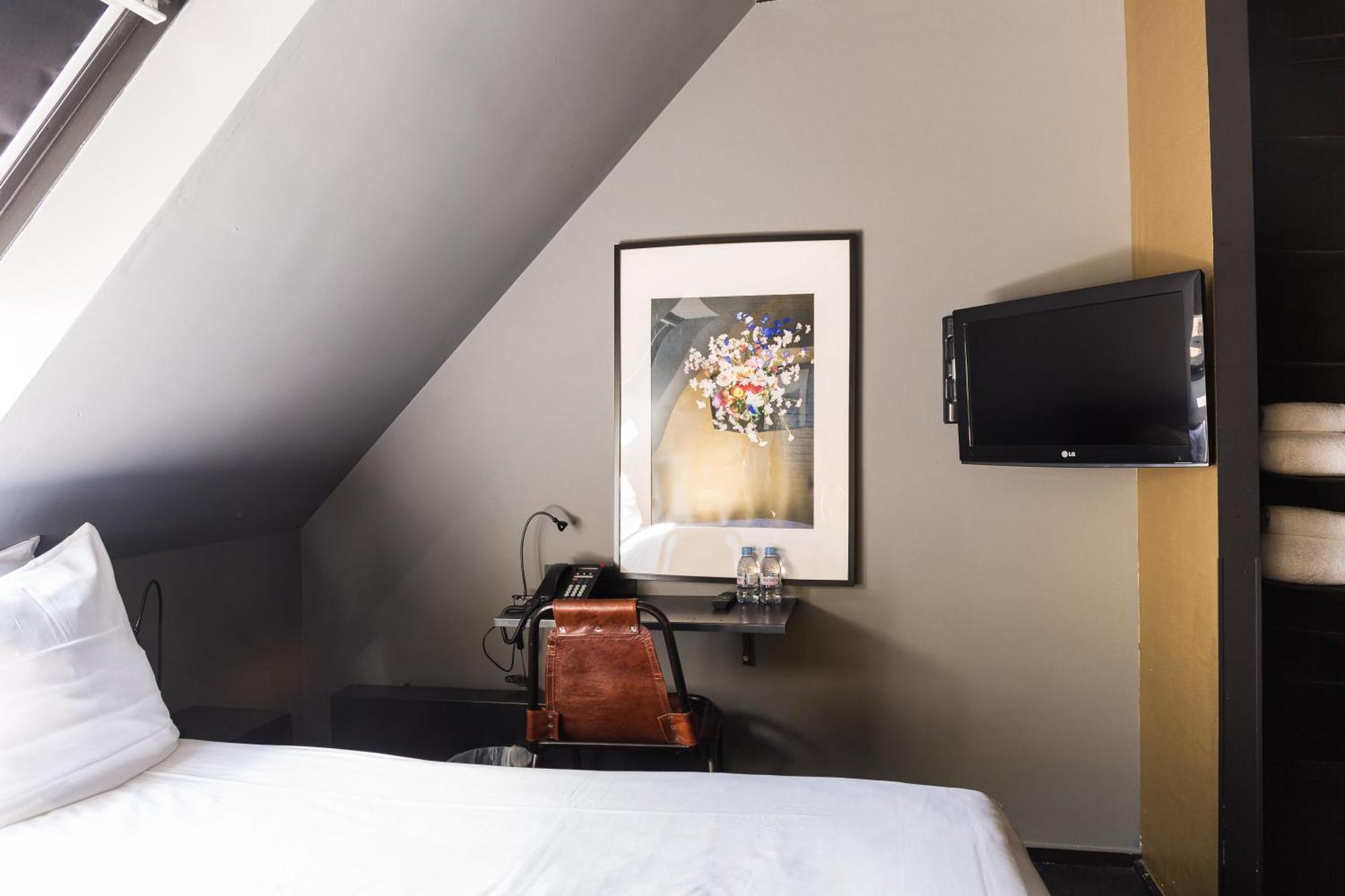 Comfort Room Bath & Cathedral Tower View