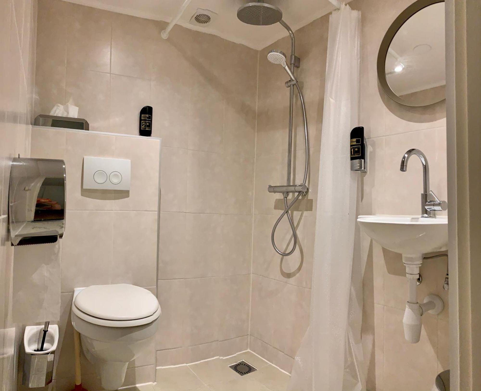 Twin Room with Shared Bathroom,1219522648:JPEG