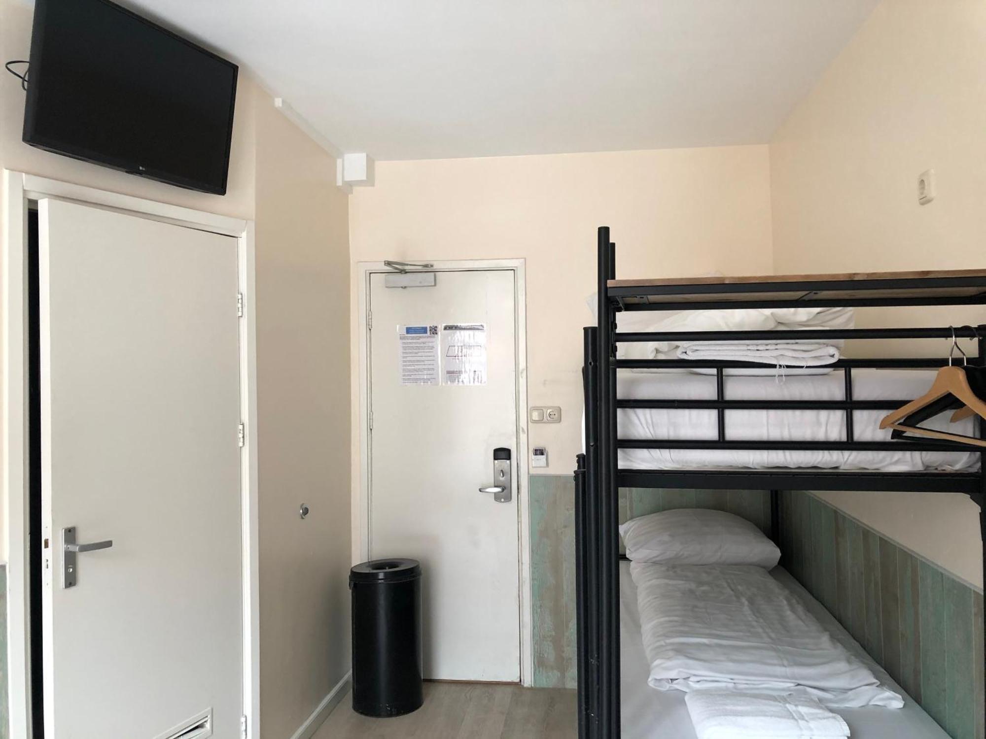 Chambre Familiale avec Salle de Bains Privative