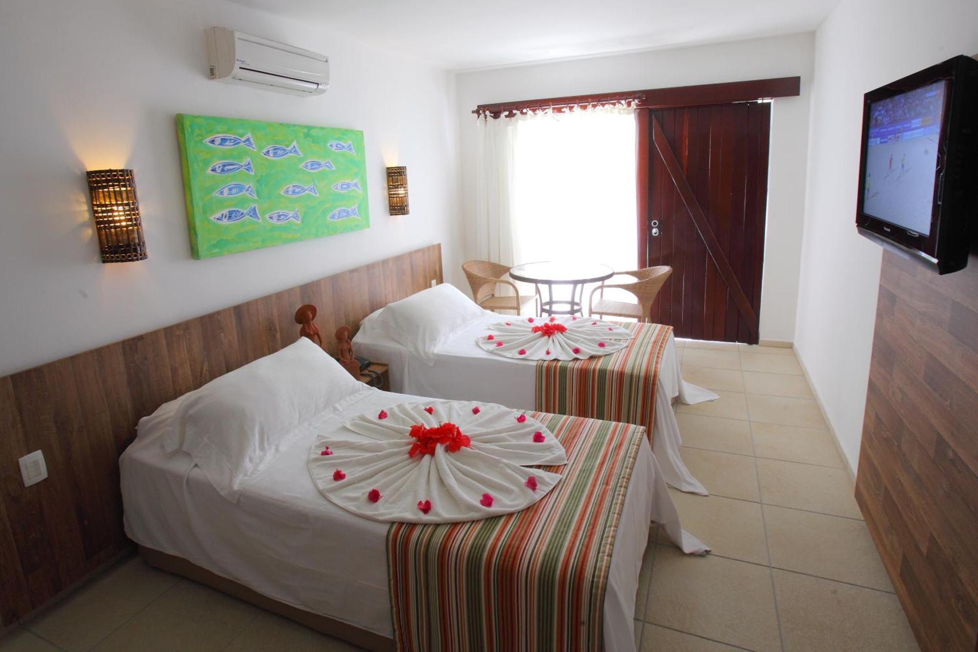 Quarto Superior com Cama de Casal ou 2 de Solteiro com Vista do Mar