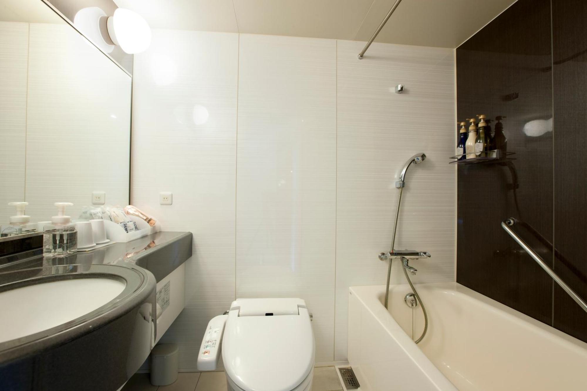 Corner Double Room Non-Smoking