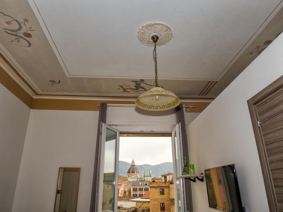 Deluxe Double Room Balcony City View