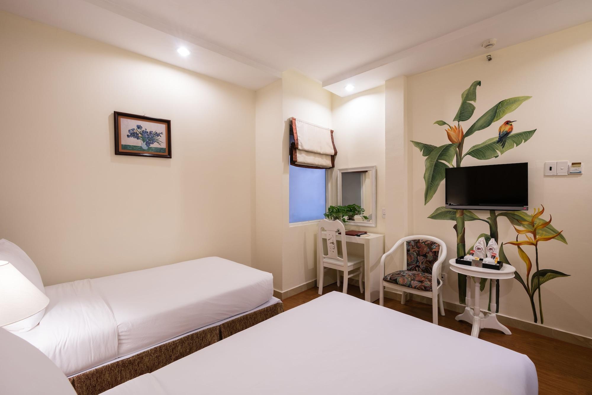 Cosy Twin Room No Window
