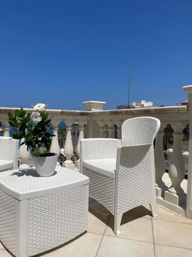 Deluxe Suite Sea View