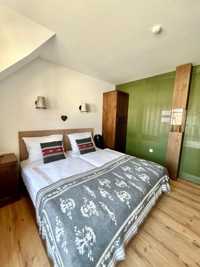 Double Room Mountain View