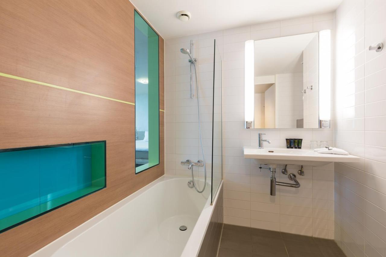 Deluxe Double Room Bath