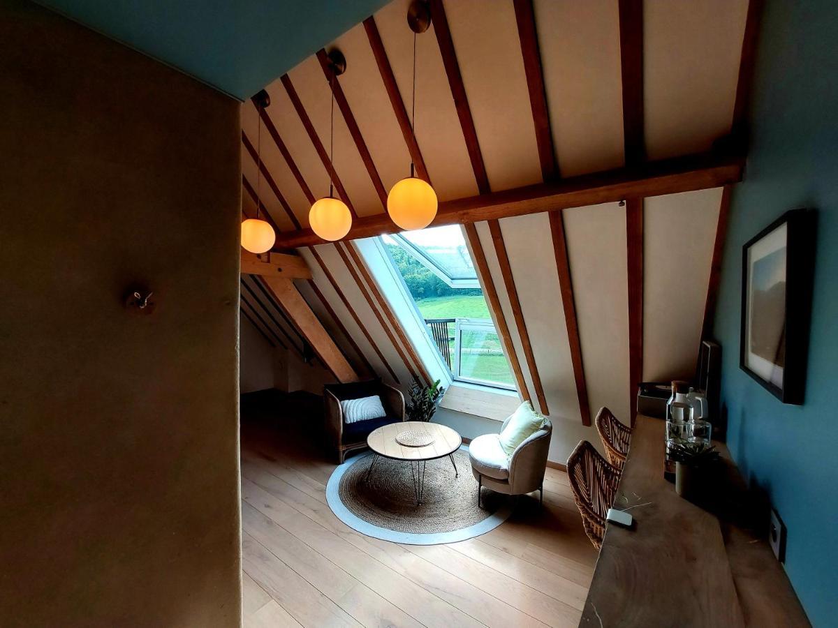 Deluxe Suite Spa Bath