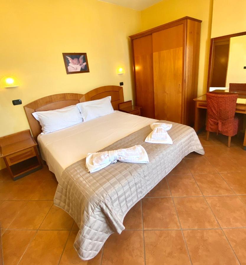 Double Room Balcony Side Sea View