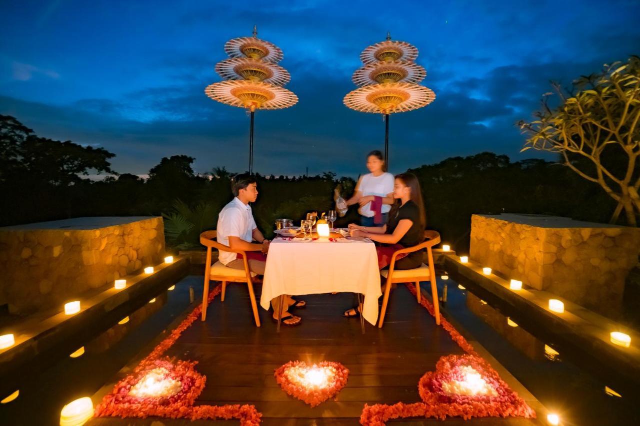 Honeymoon at Suite Room