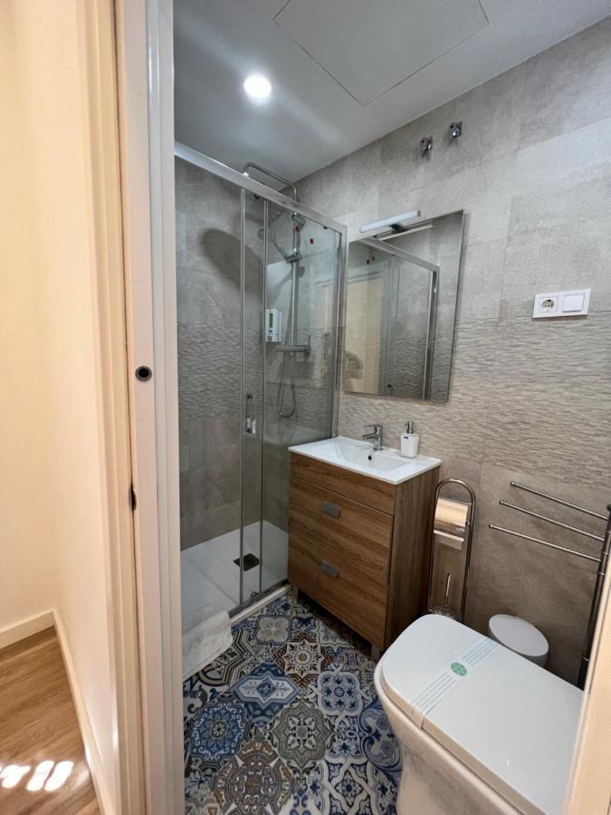Double or Twin Room Private Bathroom