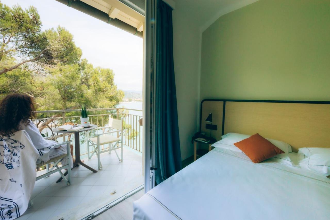 Double Room Lateral Sea View