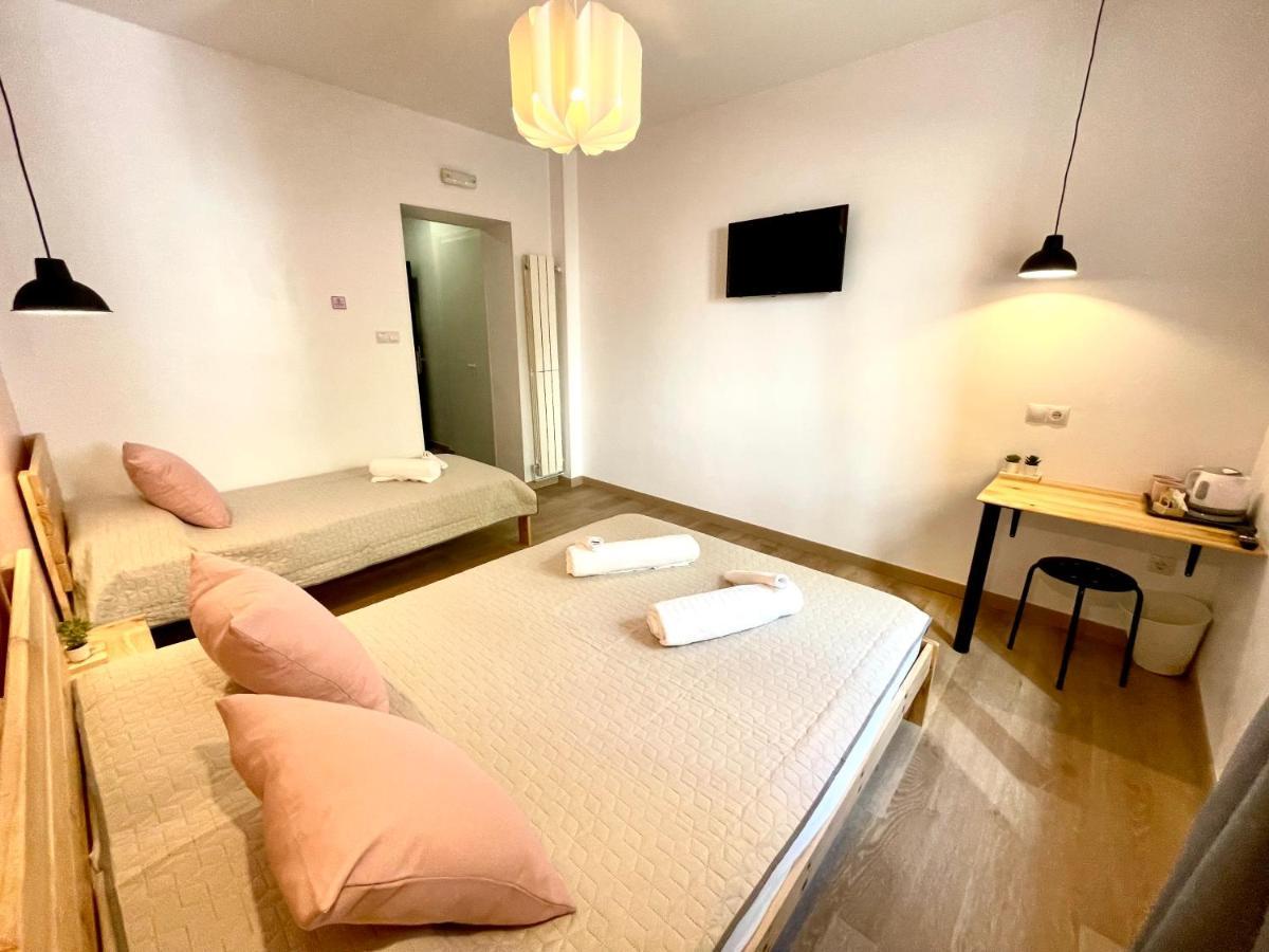 Triple Room Private Bathroom