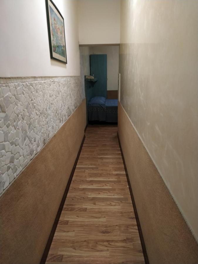 Habitación Doble con baño privado externo - 2 camas