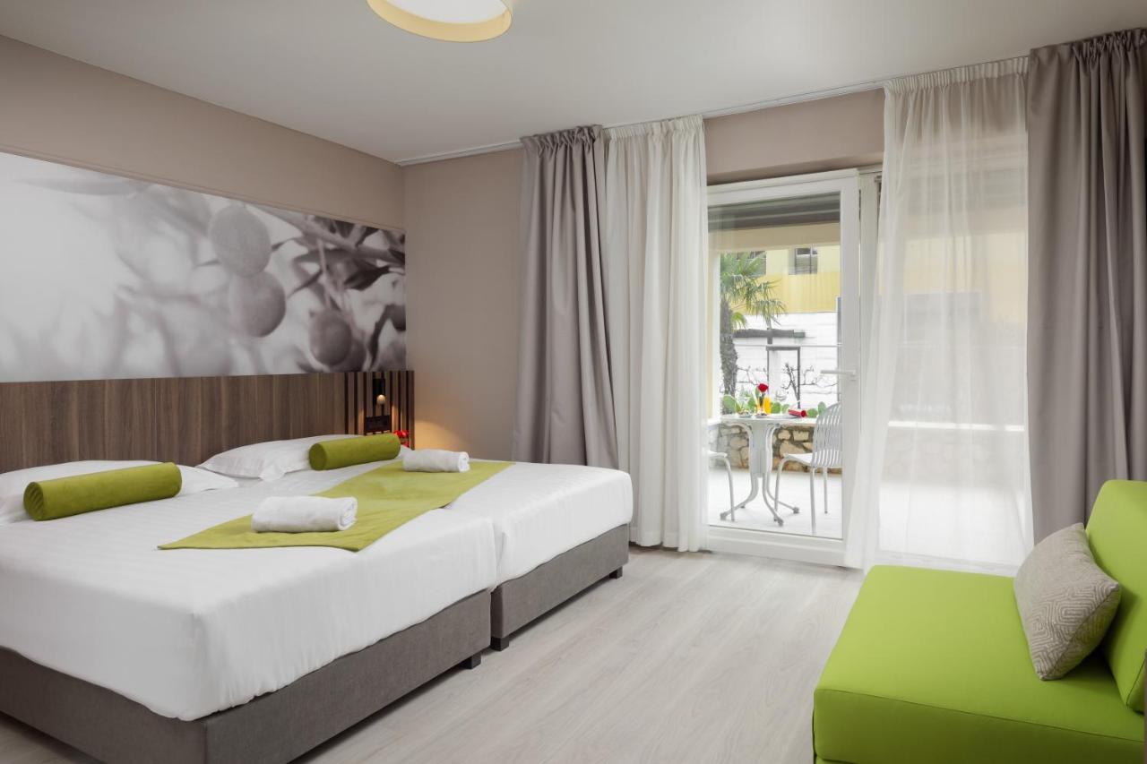 Classic Zimmer mit Balkon – Parkseite