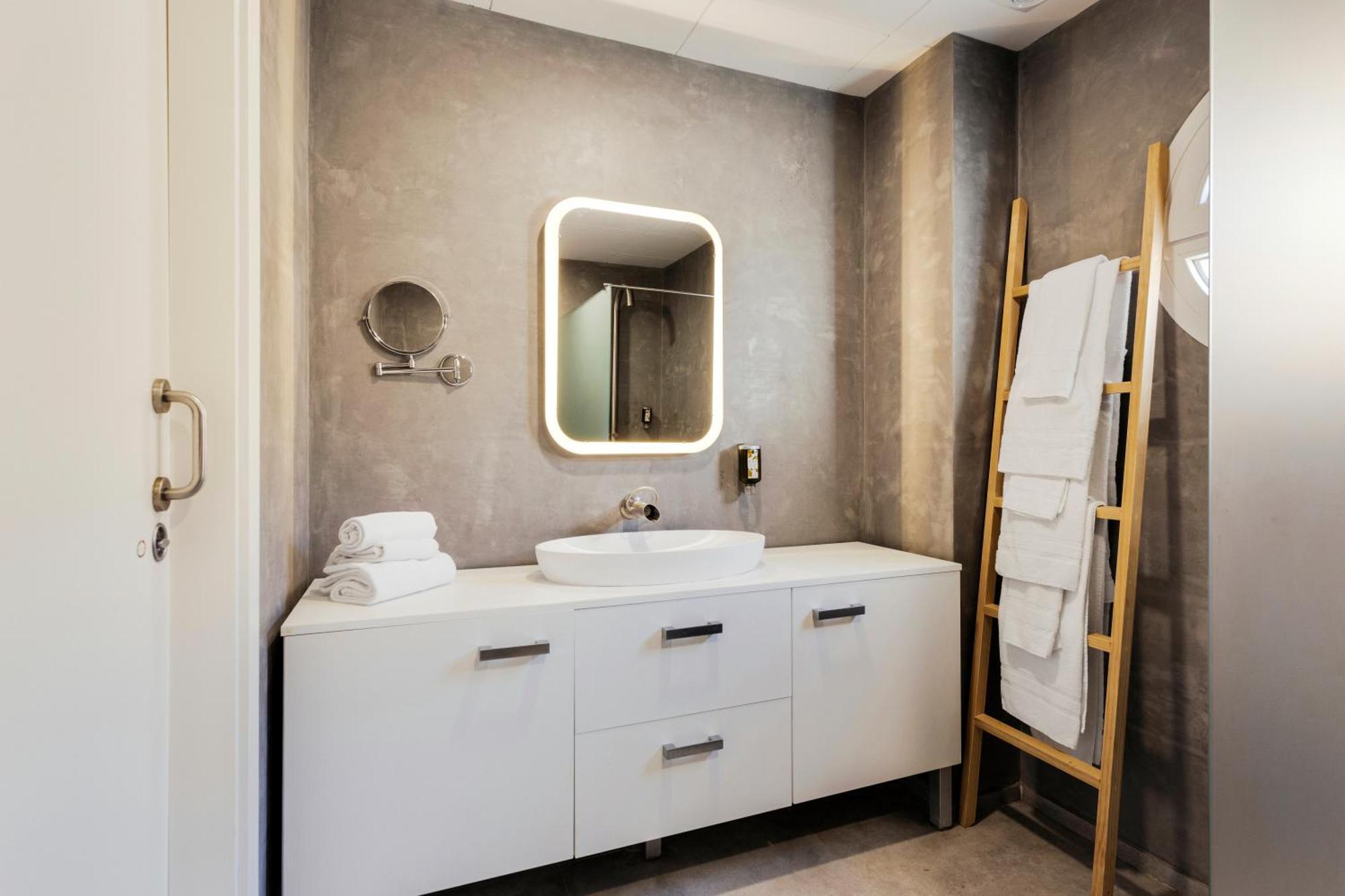 Luxury Two-Bedroom Apartment