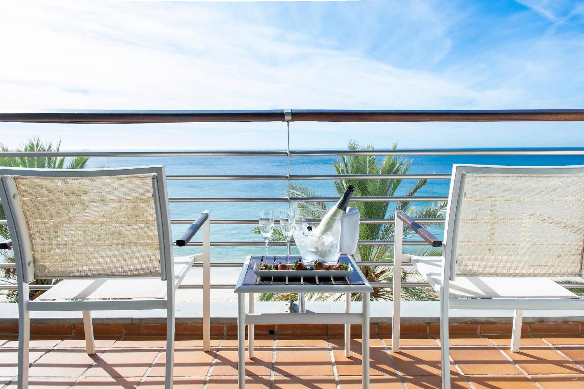 Double or Twin Room Sea View Romantic