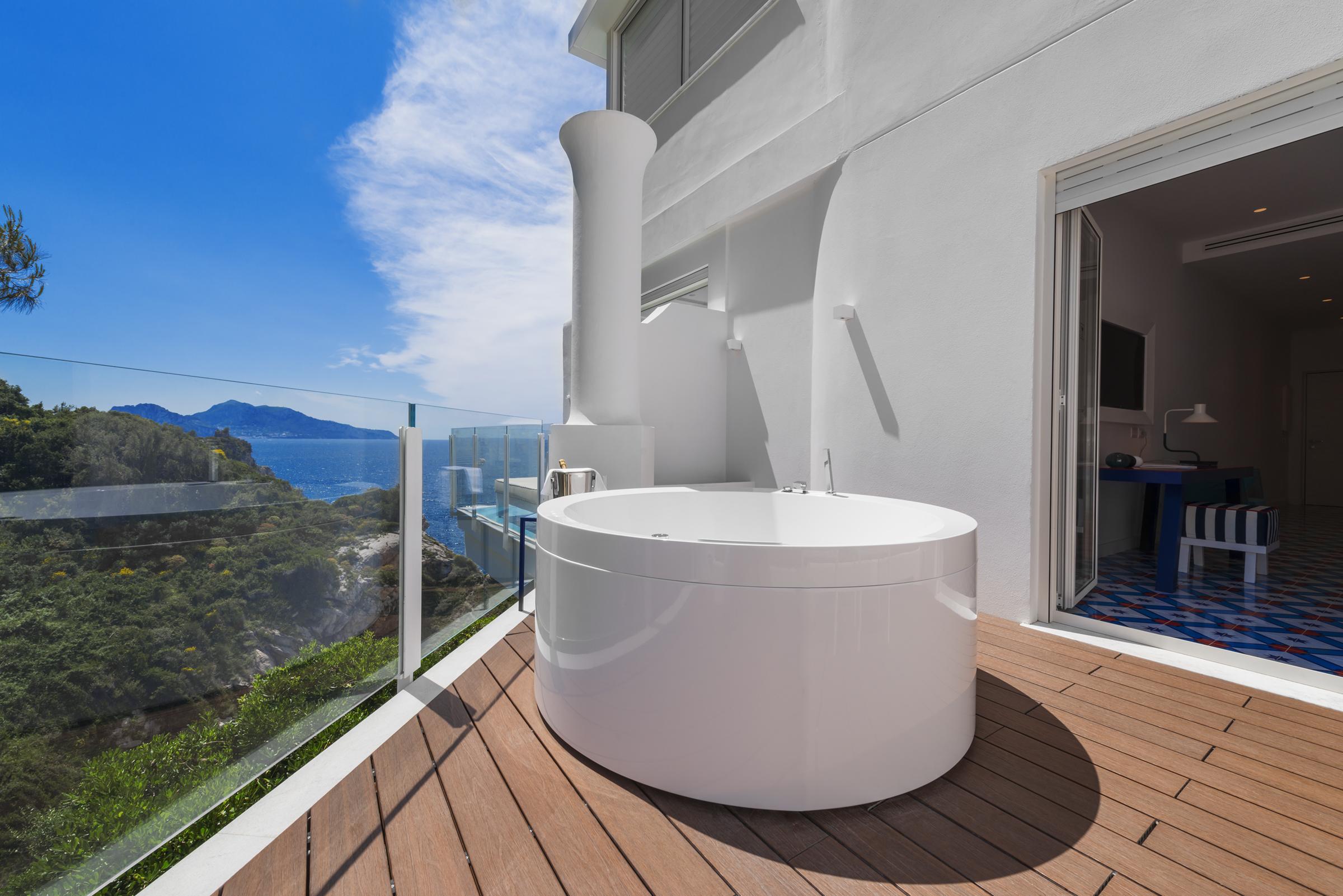 Queen Suite Spa Bath