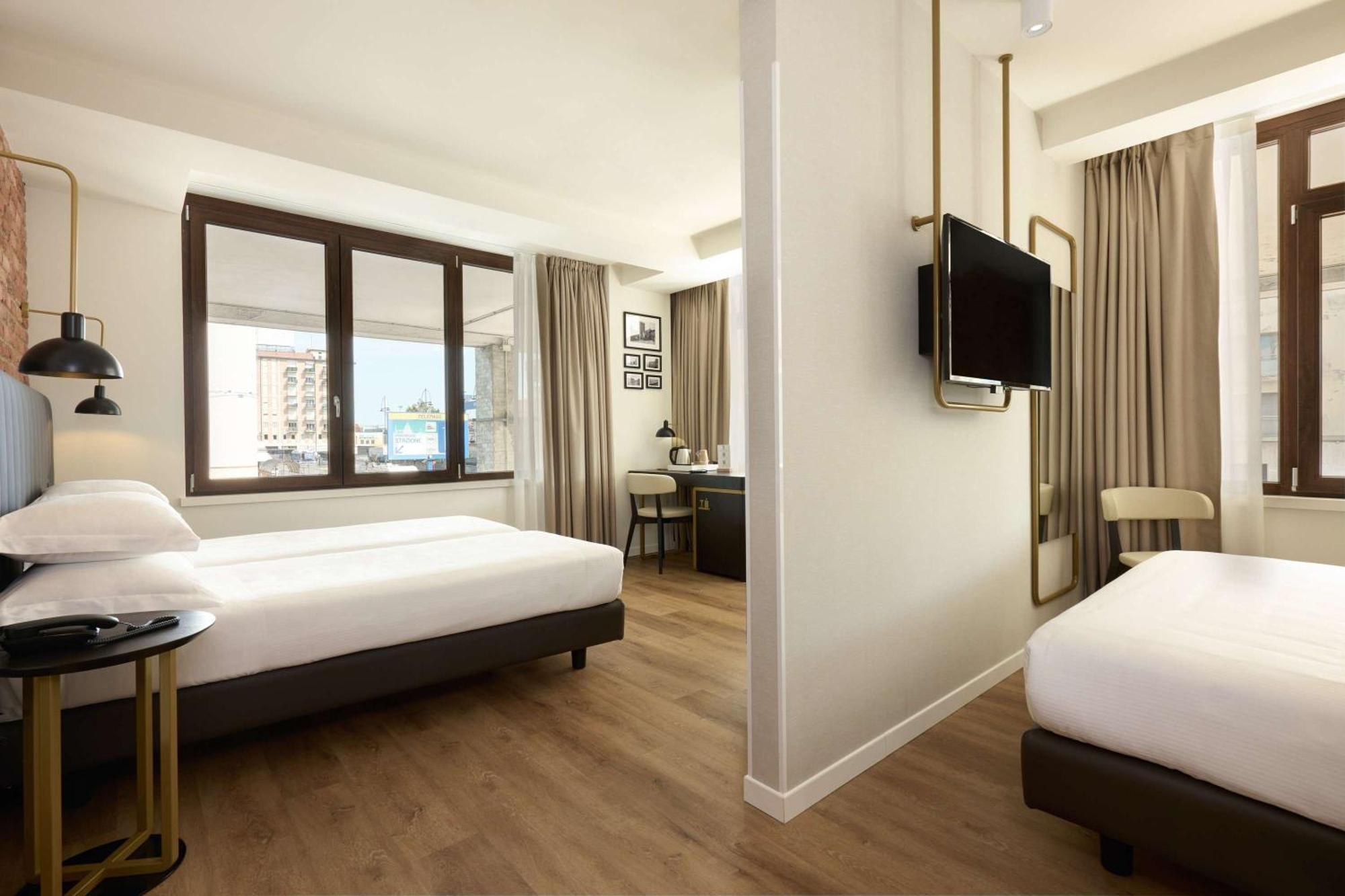 Family Room 2 Double Beds or 1 Double Bed 2 Single Beds