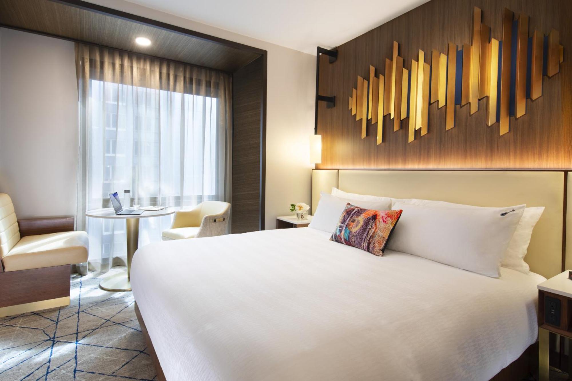 Standard Zimmer mit Kingsize-Bett