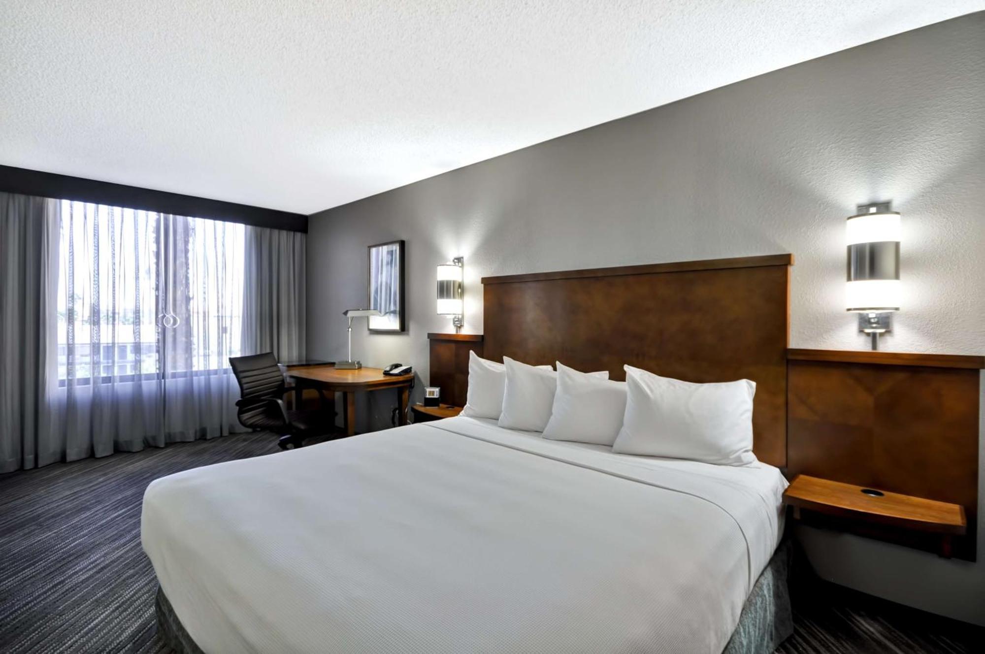 Zimmer mit Kingsize-Bett - Barrierefrei/befahrbare Dusche