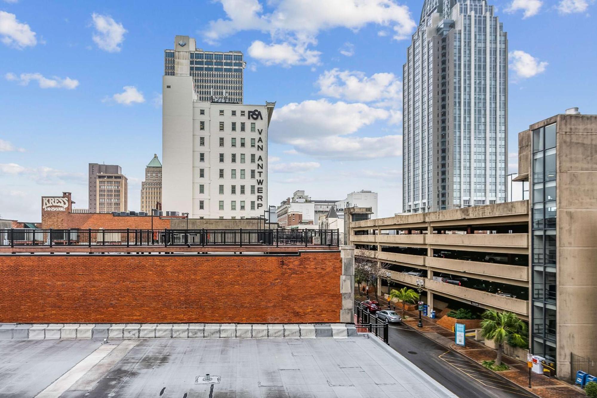 One-Bedroom King Suite - Non-Smoking,1275632779:JPEG