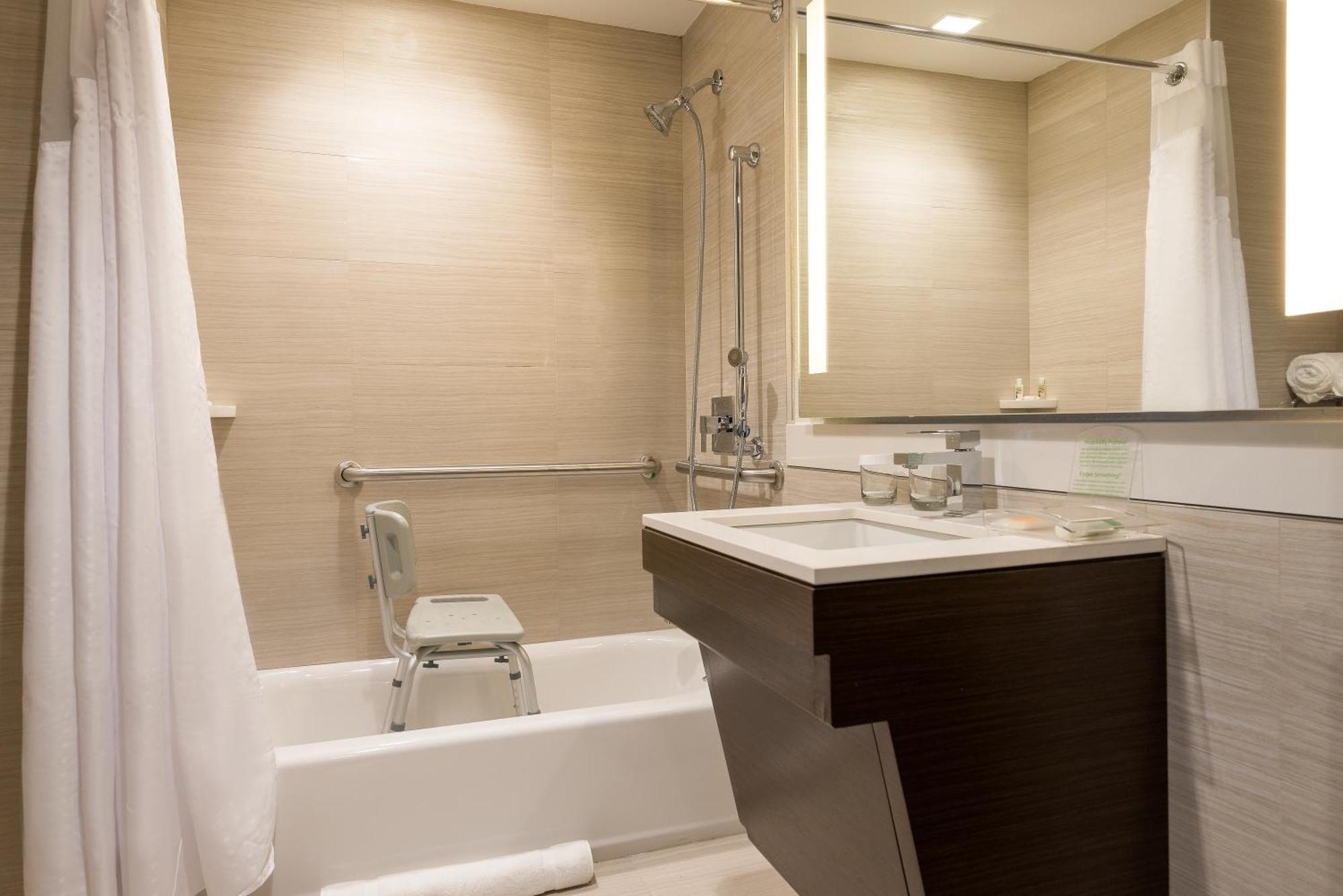 King Room Mobility Access or Hearing Accessible