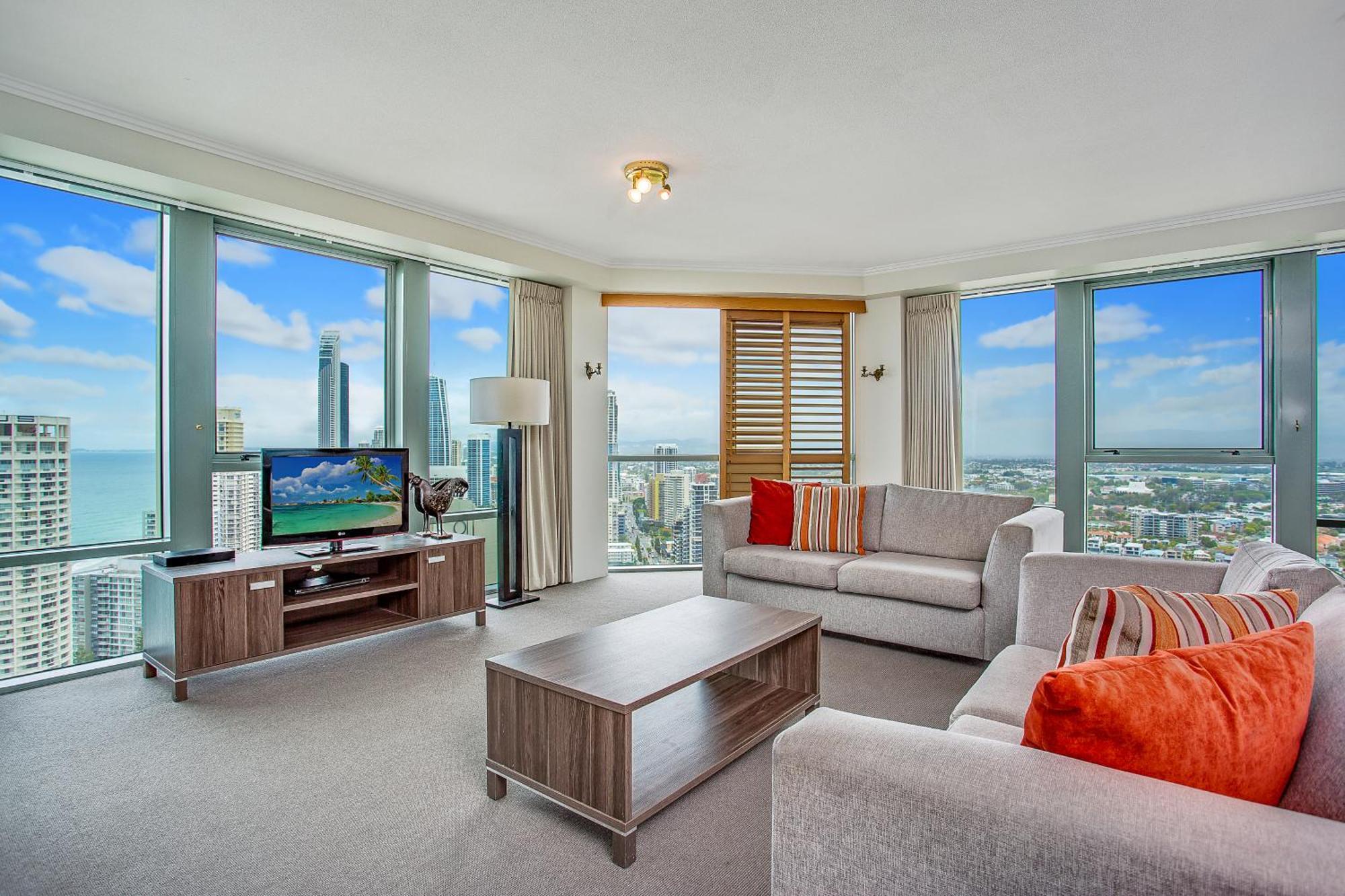Three-Bedroom Apartment Ocean View