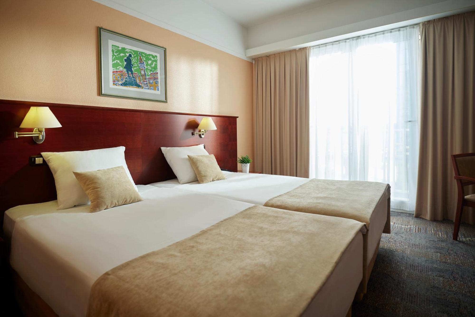 Comfort Twin Room
